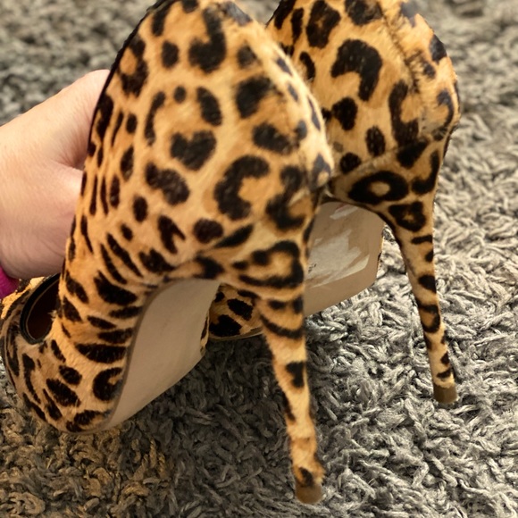 Steve Madden\'s Daisie stilettos - Leopard color